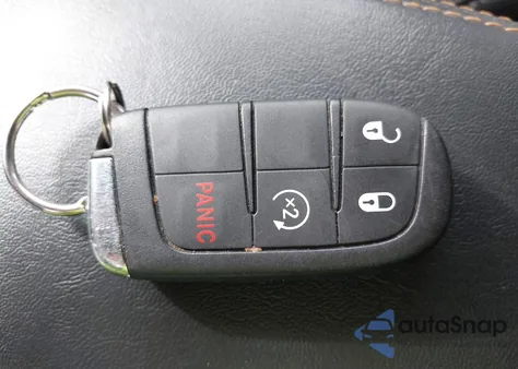 2018 Jeep Compass Limited 4X4 from USA, damaged, VIN 3C4NJDCB7JT365318